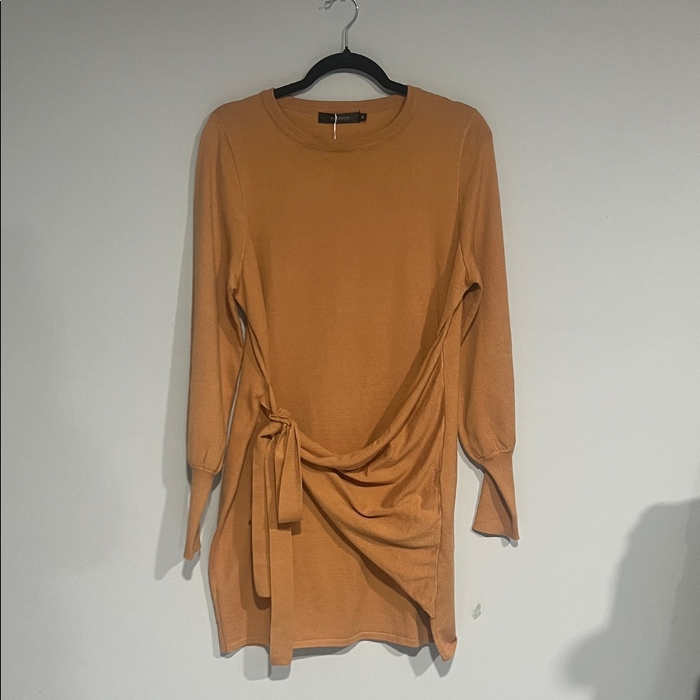 Chic Long‎ Sleeve Orange Dress.     CAJA # 3